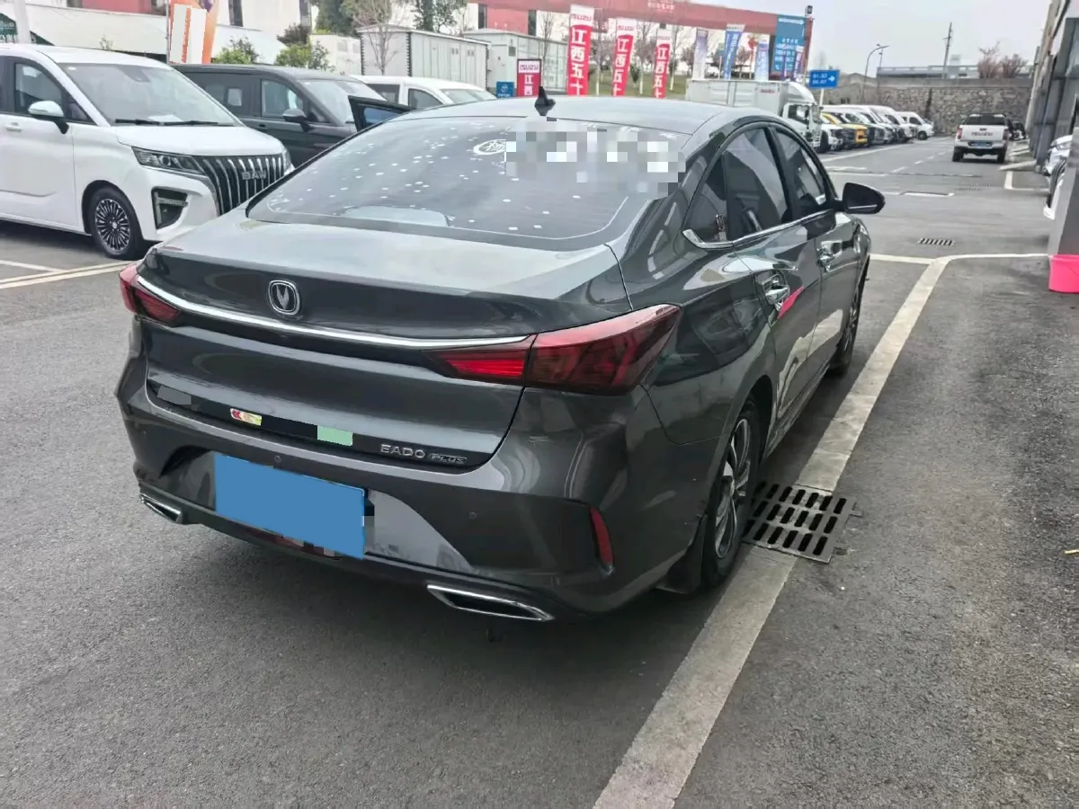2022 ChangAn Eado 1.6L 128HP L4 5MT,autocango,china used car exporter,china ev exporter,chinese used car exporter,chinese used ev exporter