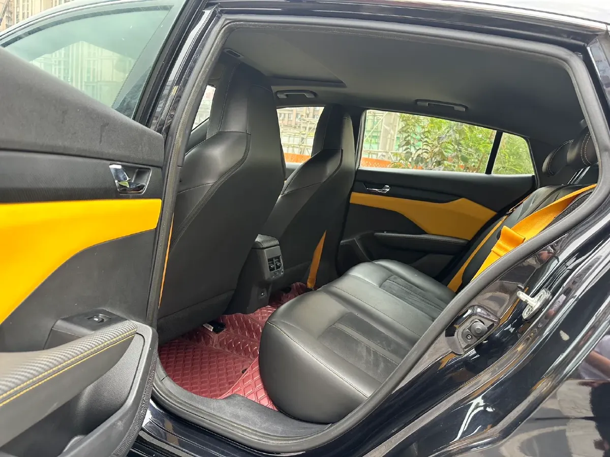 2023 DongFeng Aeolus YiXuan 1.5T 197HP L4 6DCT,autocango,china used car exporter,china ev exporter,chinese used car exporter,chinese used ev exporter