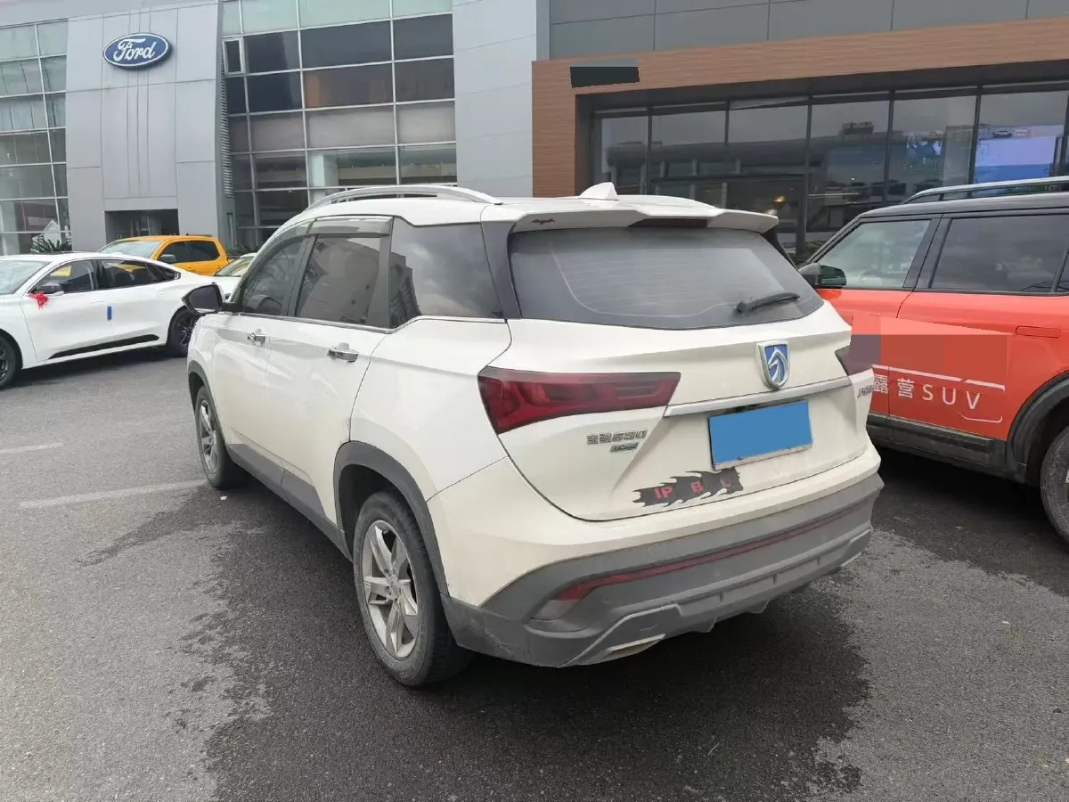 2018 BaoJun 530 1.5T 150HP L4 6MT,autocango,china used car exporter,china ev exporter,chinese used car exporter,chinese used ev exporter