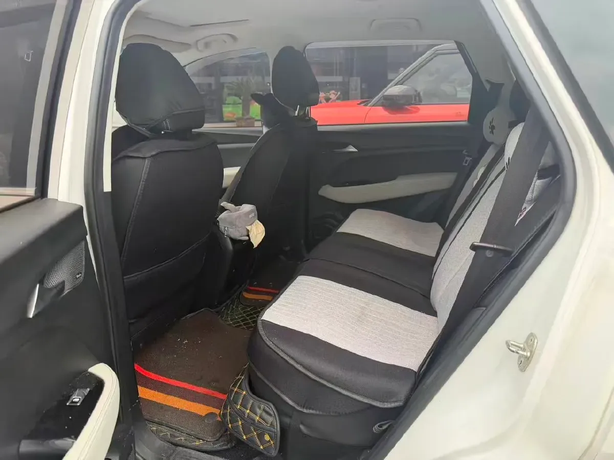 2018 BaoJun 530 1.5T 150HP L4 6MT,autocango,china used car exporter,china ev exporter,chinese used car exporter,chinese used ev exporter