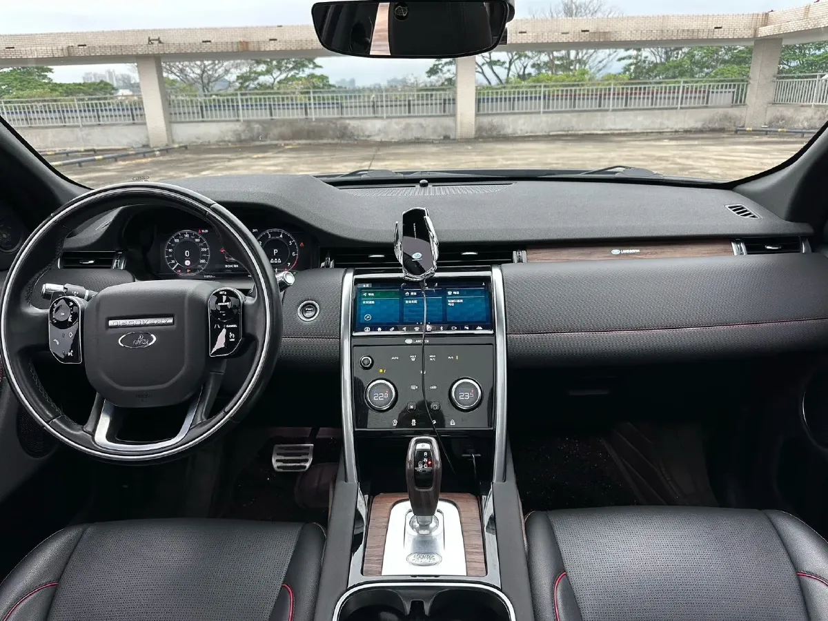 2020 Land Rover Discovery Sport 2.0T 249HP L4 9AT,autocango,china used car exporter,china ev exporter,chinese used car exporter,chinese used ev exporter