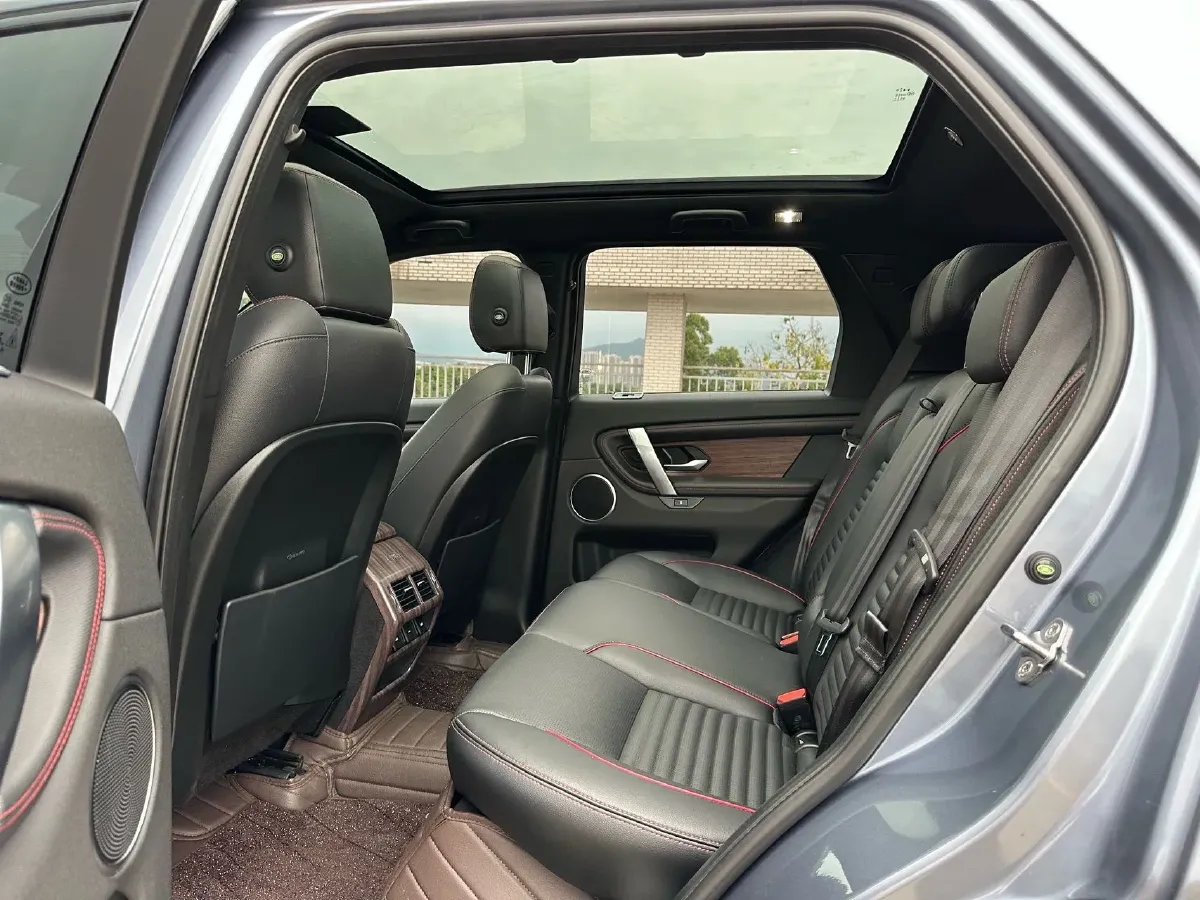 2020 Land Rover Discovery Sport 2.0T 249HP L4 9AT,autocango,china used car exporter,china ev exporter,chinese used car exporter,chinese used ev exporter