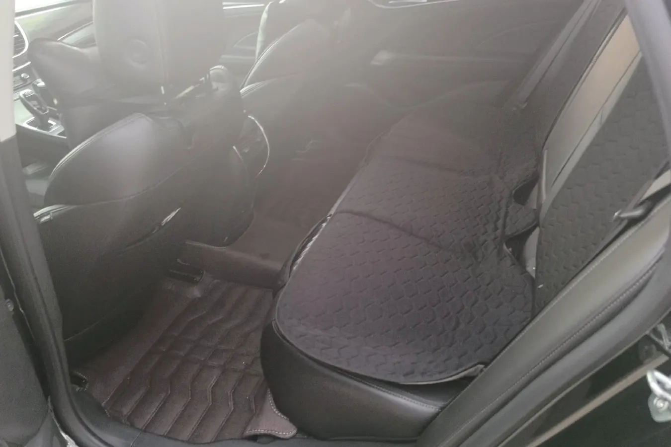 2021 Buick Larcosse 2.0T 237HP L4 9AT,autocango,china used car exporter,china ev exporter,chinese used car exporter,chinese used ev exporter