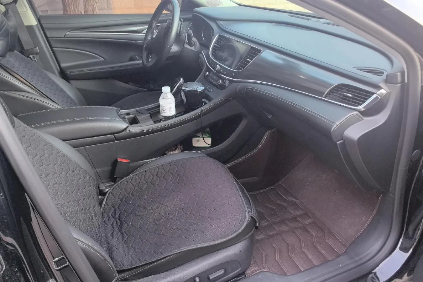 2021 Buick Larcosse 2.0T 237HP L4 9AT,autocango,china used car exporter,china ev exporter,chinese used car exporter,chinese used ev exporter