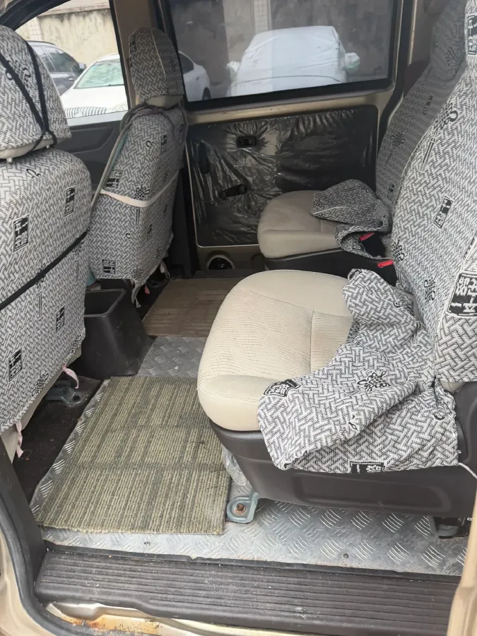 2019 WuLing HongGuang V 1.5L 99HP L4 6MT,autocango,china used car exporter,china ev exporter,chinese used car exporter,chinese used ev exporter