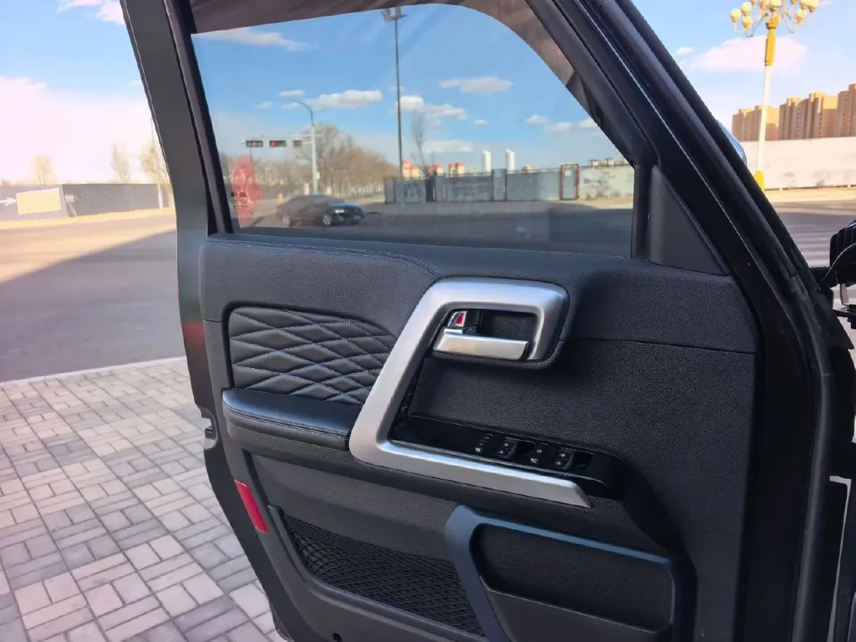 2024 Beijing BJ40 2.0T 163HP L4 8AT,autocango,china used car exporter,china ev exporter,chinese used car exporter,chinese used ev exporter