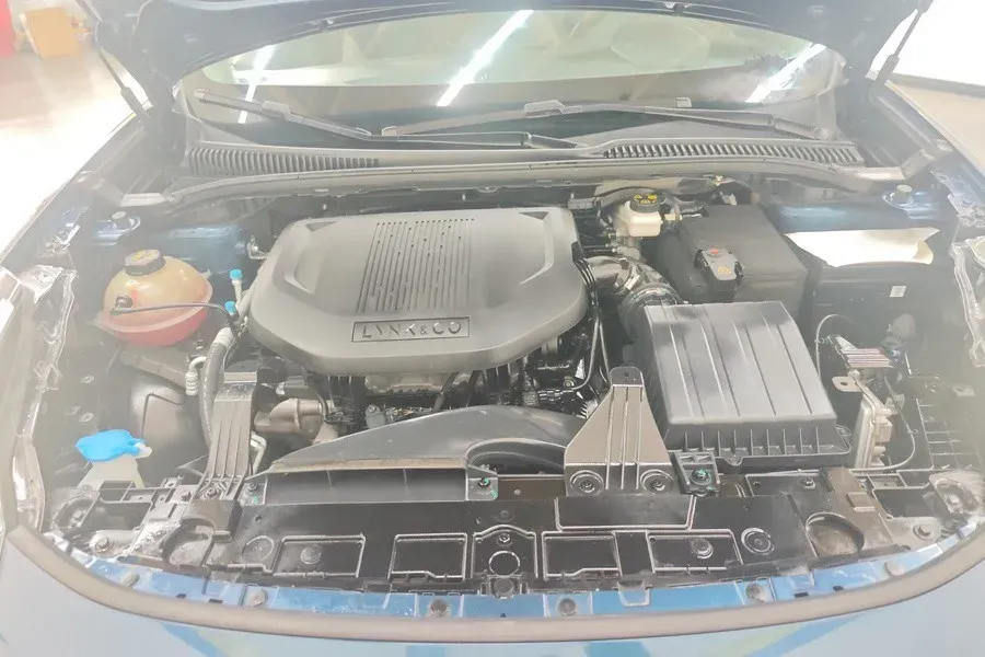 2020 LYNK&CO 06 1.5T 177HP L3 7DCT,autocango,china used car exporter,china ev exporter,chinese used car exporter,chinese used ev exporter