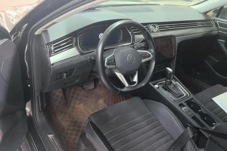 2020 Volkswagen Magotan 2.0T 186HP L4 7DCT,autocango,china used car exporter,china ev exporter,chinese used car exporter,chinese used ev exporter