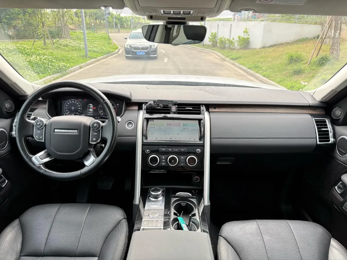 2018 Land Rover Discovery 3.0T 340HP V6 8AT,autocango,china used car exporter,china ev exporter,chinese used car exporter,chinese used ev exporter