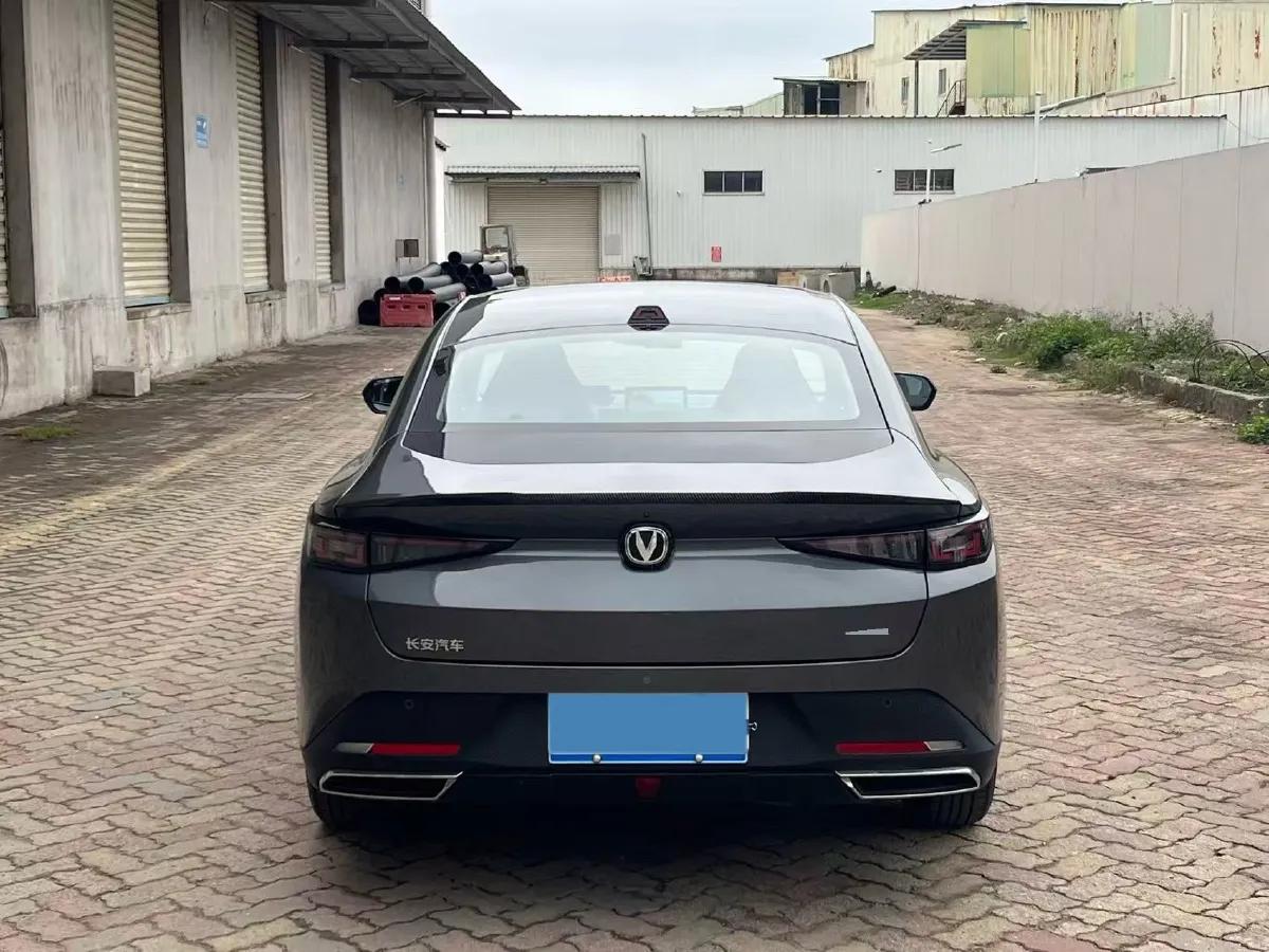 2023 ChangAn Lamore 1.5T 170HP L4 7DCT,autocango,china used car exporter,china ev exporter,chinese used car exporter,chinese used ev exporter