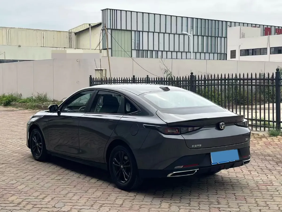 2023 ChangAn Lamore 1.5T 170HP L4 7DCT,autocango,china used car exporter,china ev exporter,chinese used car exporter,chinese used ev exporter