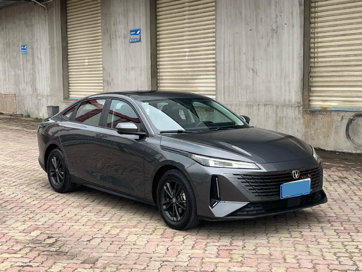 2023 ChangAn Lamore 1.5T 170HP L4 7DCT,autocango,china used car exporter,china ev exporter,chinese used car exporter,chinese used ev exporter