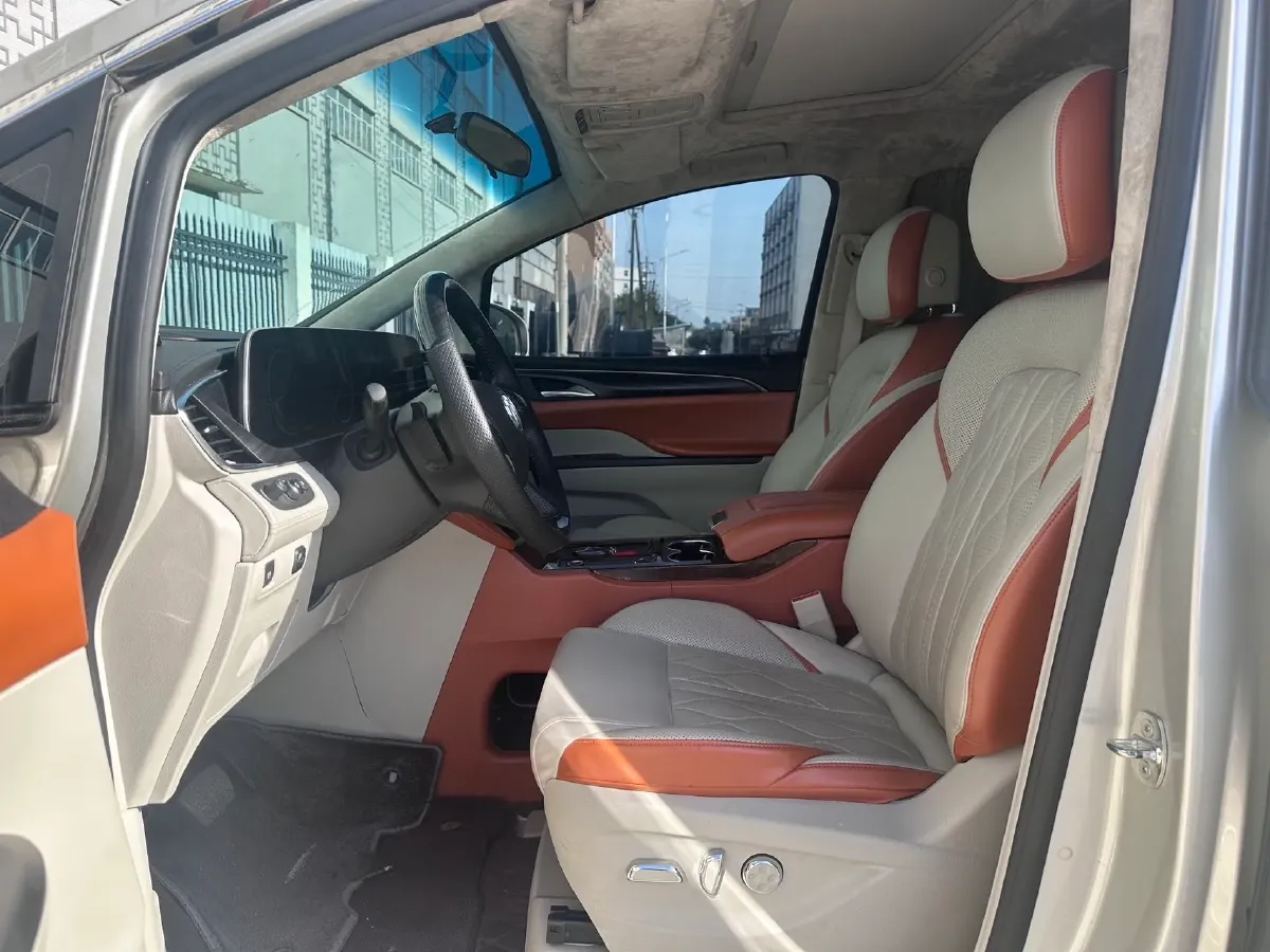 2021 Buick GL8 2.0T 237HP L4 9AT,autocango,china used car exporter,china ev exporter,chinese used car exporter,chinese used ev exporter