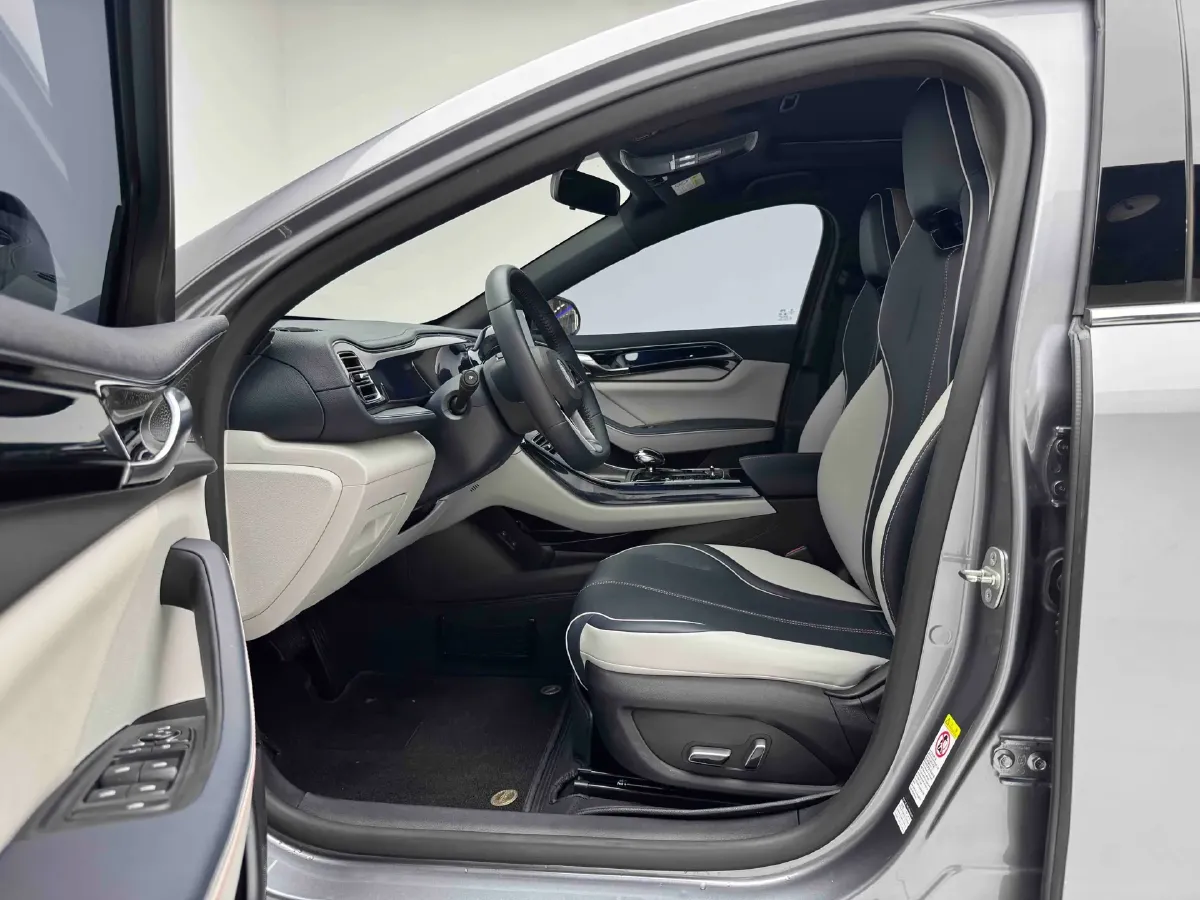 2021 Haval F7 1.5T 169HP L4 7DCT,autocango,china used car exporter,china ev exporter,chinese used car exporter,chinese used ev exporter