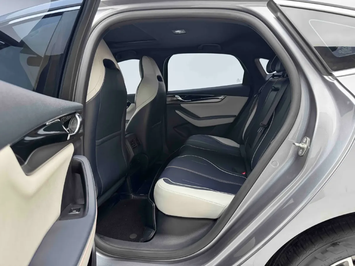 2021 Haval F7 1.5T 169HP L4 7DCT,autocango,china used car exporter,china ev exporter,chinese used car exporter,chinese used ev exporter