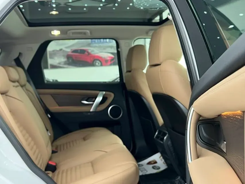 2024 Land Rover Discovery Sport 2.0T 249HP L4 9AT,autocango,china used car exporter,china ev exporter,chinese used car exporter,chinese used ev exporter