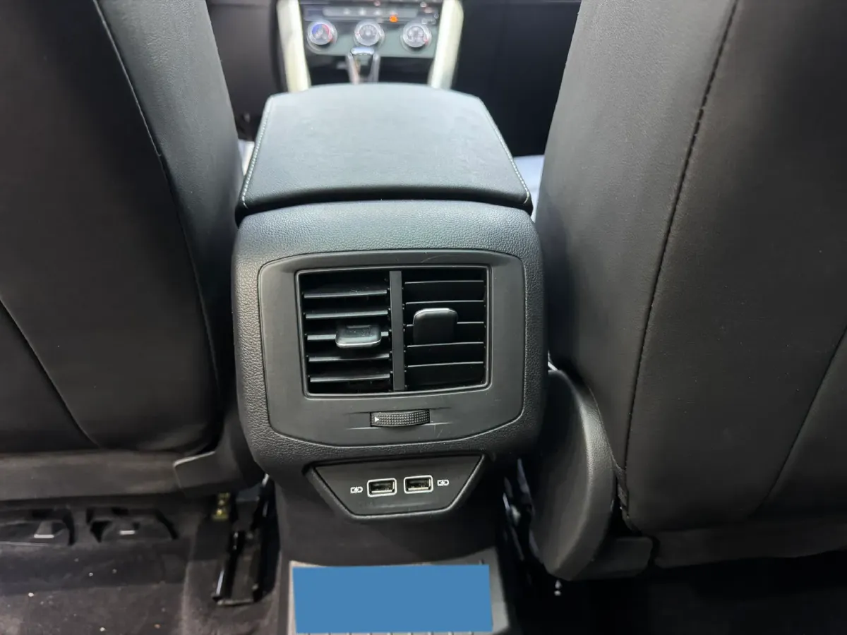 2023 Volkswagen T-Roc 1.4T 150HP L4 7DCT,autocango,china used car exporter,china ev exporter,chinese used car exporter,chinese used ev exporter