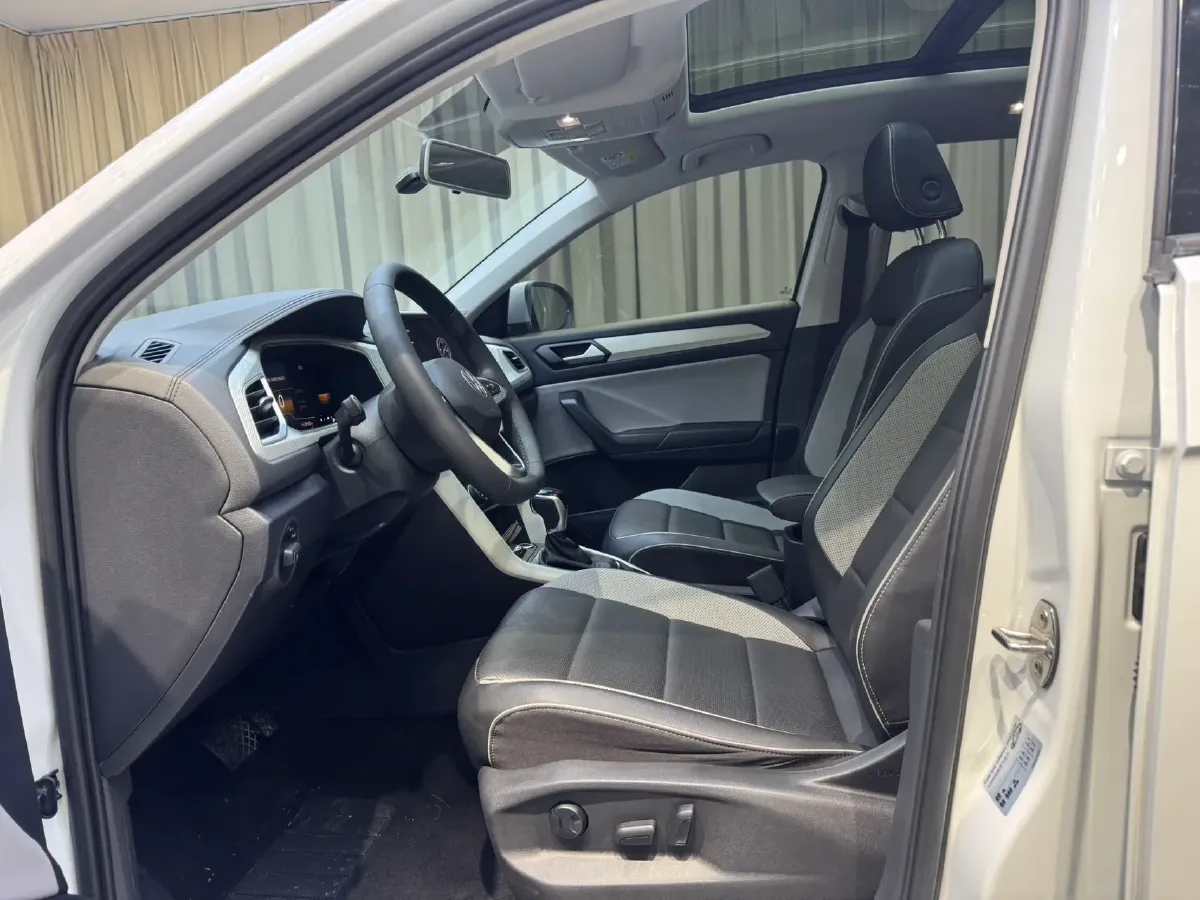 2023 Volkswagen T-Roc 1.4T 150HP L4 7DCT,autocango,china used car exporter,china ev exporter,chinese used car exporter,chinese used ev exporter