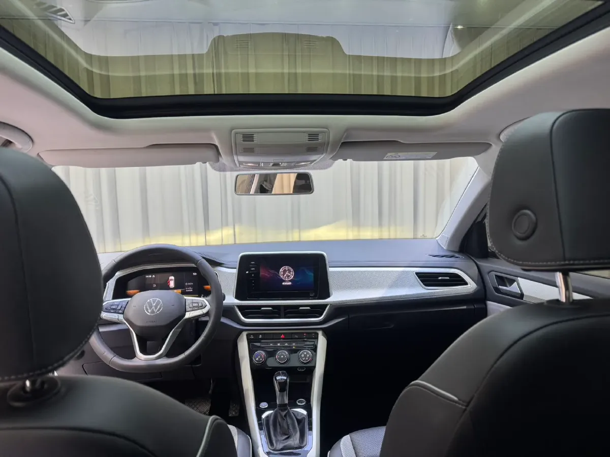 2023 Volkswagen T-Roc 1.4T 150HP L4 7DCT,autocango,china used car exporter,china ev exporter,chinese used car exporter,chinese used ev exporter