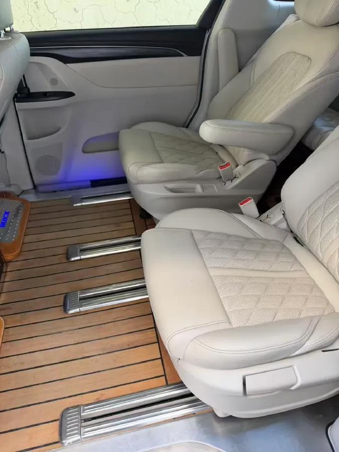 2021 Buick GL8 2.0T 237HP L4 9AT,autocango,china used car exporter,china ev exporter,chinese used car exporter,chinese used ev exporter