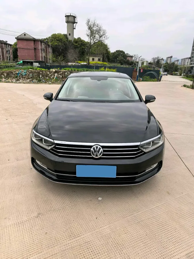 2019 Volkswagen Magotan 2.0T 186HP L4 7DCT,autocango,china used car exporter,china ev exporter,chinese used car exporter,chinese used ev exporter