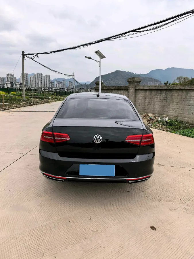 2019 Volkswagen Magotan 2.0T 186HP L4 7DCT,autocango,china used car exporter,china ev exporter,chinese used car exporter,chinese used ev exporter