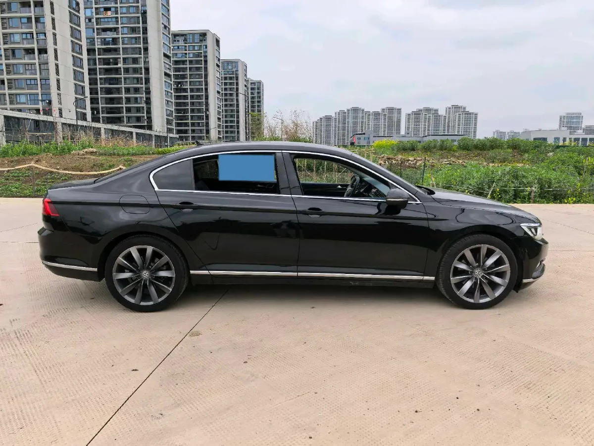 2019 Volkswagen Magotan 2.0T 186HP L4 7DCT,autocango,china used car exporter,china ev exporter,chinese used car exporter,chinese used ev exporter