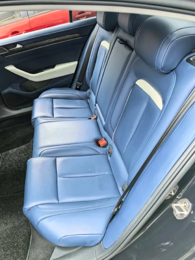 2019 Volkswagen Magotan 2.0T 186HP L4 7DCT,autocango,china used car exporter,china ev exporter,chinese used car exporter,chinese used ev exporter