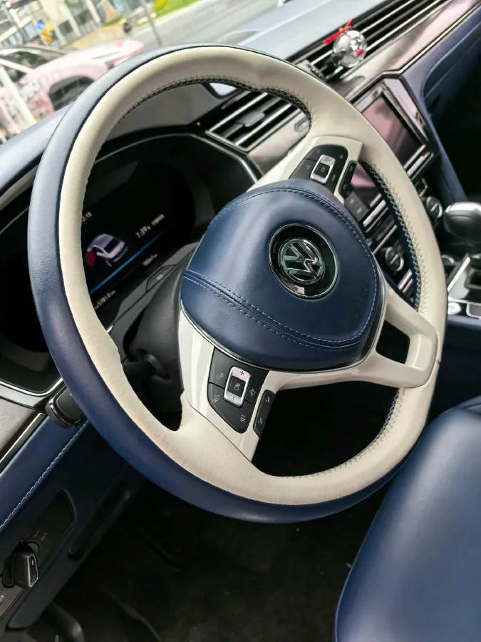 2019 Volkswagen Magotan 2.0T 186HP L4 7DCT,autocango,china used car exporter,china ev exporter,chinese used car exporter,chinese used ev exporter