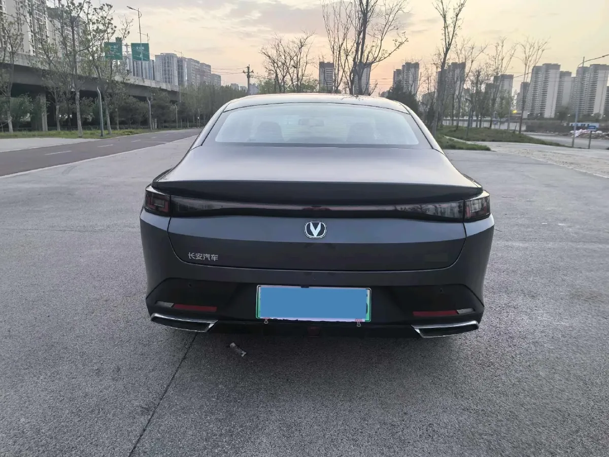 2025 ChangAn EadoPHEV 1.5L 98HP L4 E-CVT PHEV,autocango,china used car exporter,china ev exporter,chinese used car exporter,chinese used ev exporter