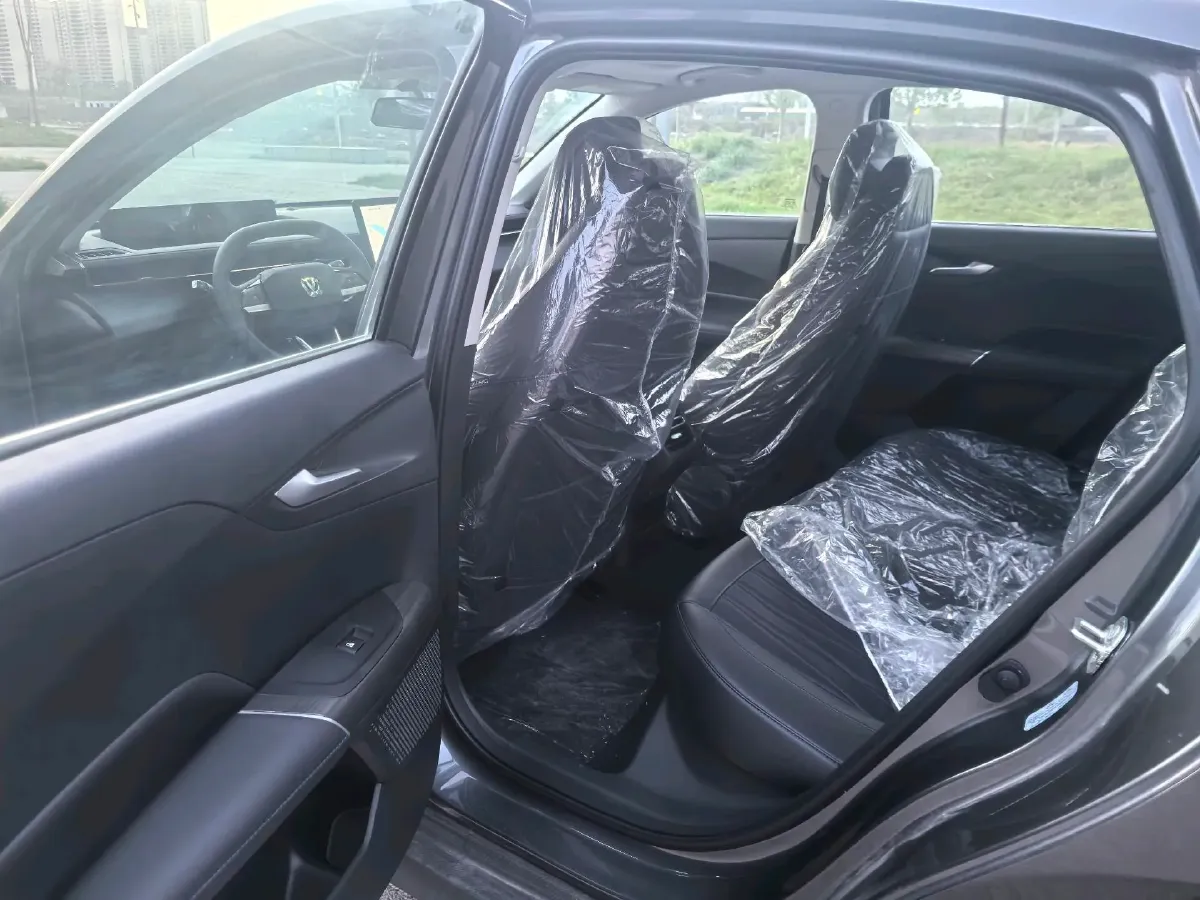 2025 ChangAn EadoPHEV 1.5L 98HP L4 E-CVT PHEV,autocango,china used car exporter,china ev exporter,chinese used car exporter,chinese used ev exporter