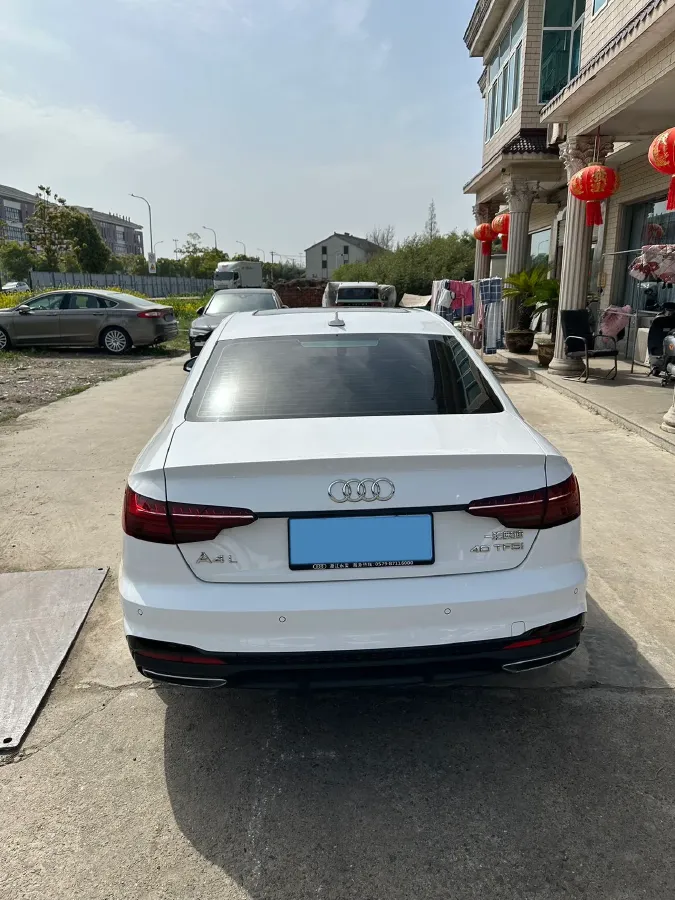 2022 Audi A4L 2.0T 190HP L4 7DCT,autocango,china used car exporter,china ev exporter,chinese used car exporter,chinese used ev exporter