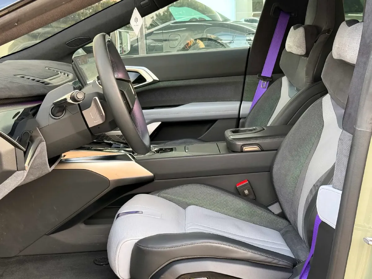 2023 HiPhi Z BEV 120KWH,autocango,china used car exporter,china ev exporter,chinese used car exporter,chinese used ev exporter