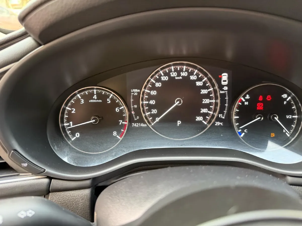 2021 Mazda 3 Axela 1.5L 117HP L4 6AT,autocango,china used car exporter,china ev exporter,chinese used car exporter,chinese used ev exporter