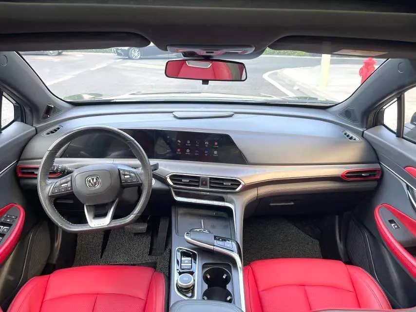 2020 ChangAn UNI-T 1.5T 180HP L4 7DCT,autocango,china used car exporter,china ev exporter,chinese used car exporter,chinese used ev exporter