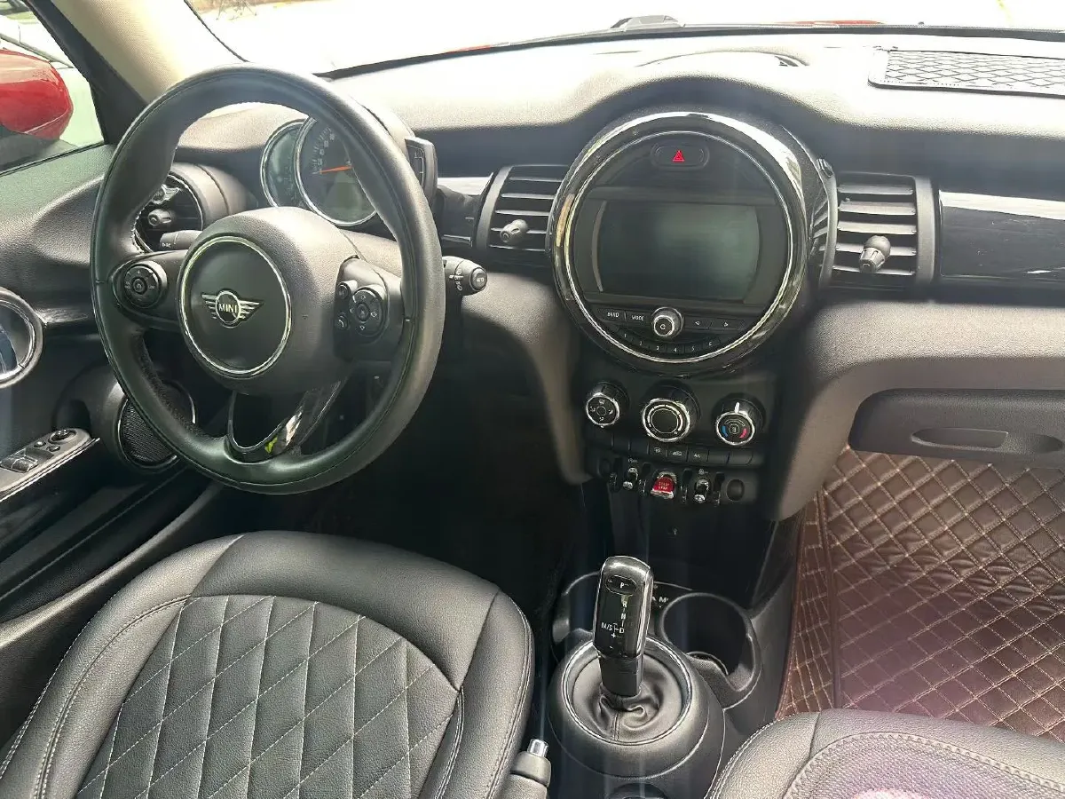 2020 MINI MINI 1.5T 102HP L3 7DCT,autocango,china used car exporter,china ev exporter,chinese used car exporter,chinese used ev exporter