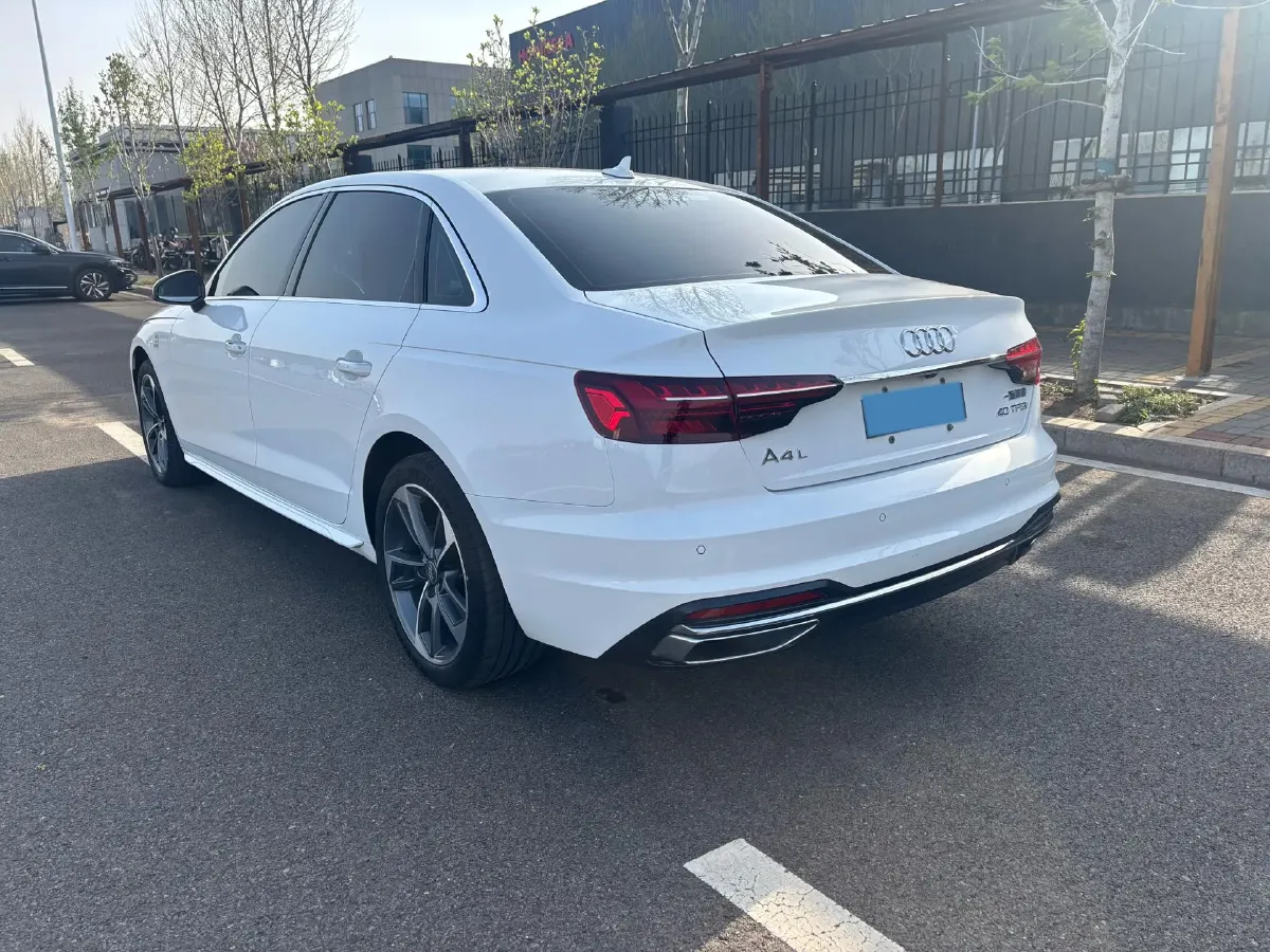 2020 Audi A4L 2.0T 190HP L4 7DCT,autocango,china used car exporter,china ev exporter,chinese used car exporter,chinese used ev exporter