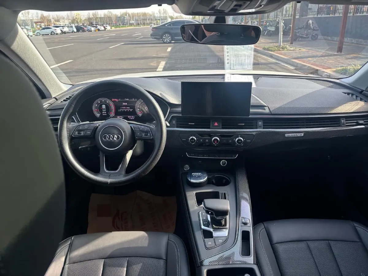 2020 Audi A4L 2.0T 190HP L4 7DCT,autocango,china used car exporter,china ev exporter,chinese used car exporter,chinese used ev exporter