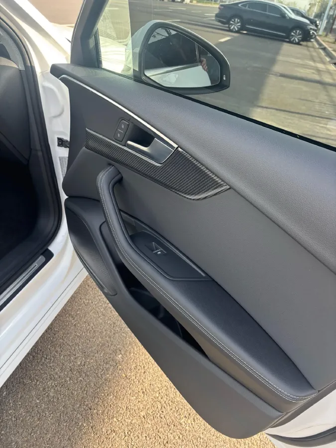 2020 Audi A4L 2.0T 190HP L4 7DCT,autocango,china used car exporter,china ev exporter,chinese used car exporter,chinese used ev exporter