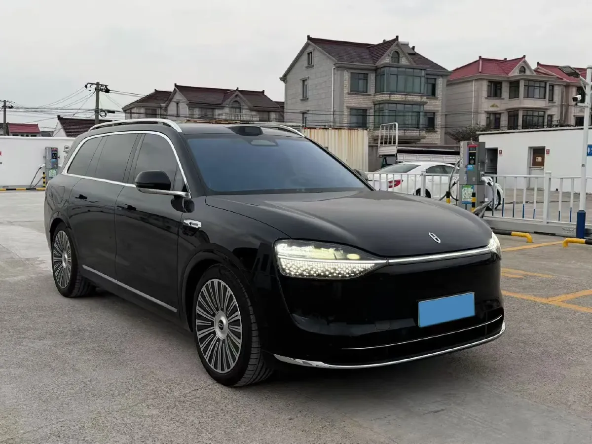 2025 AITO AITO M9 REEV 160HP REEV 52KWH,autocango,china used car exporter,china ev exporter,chinese used car exporter,chinese used ev exporter