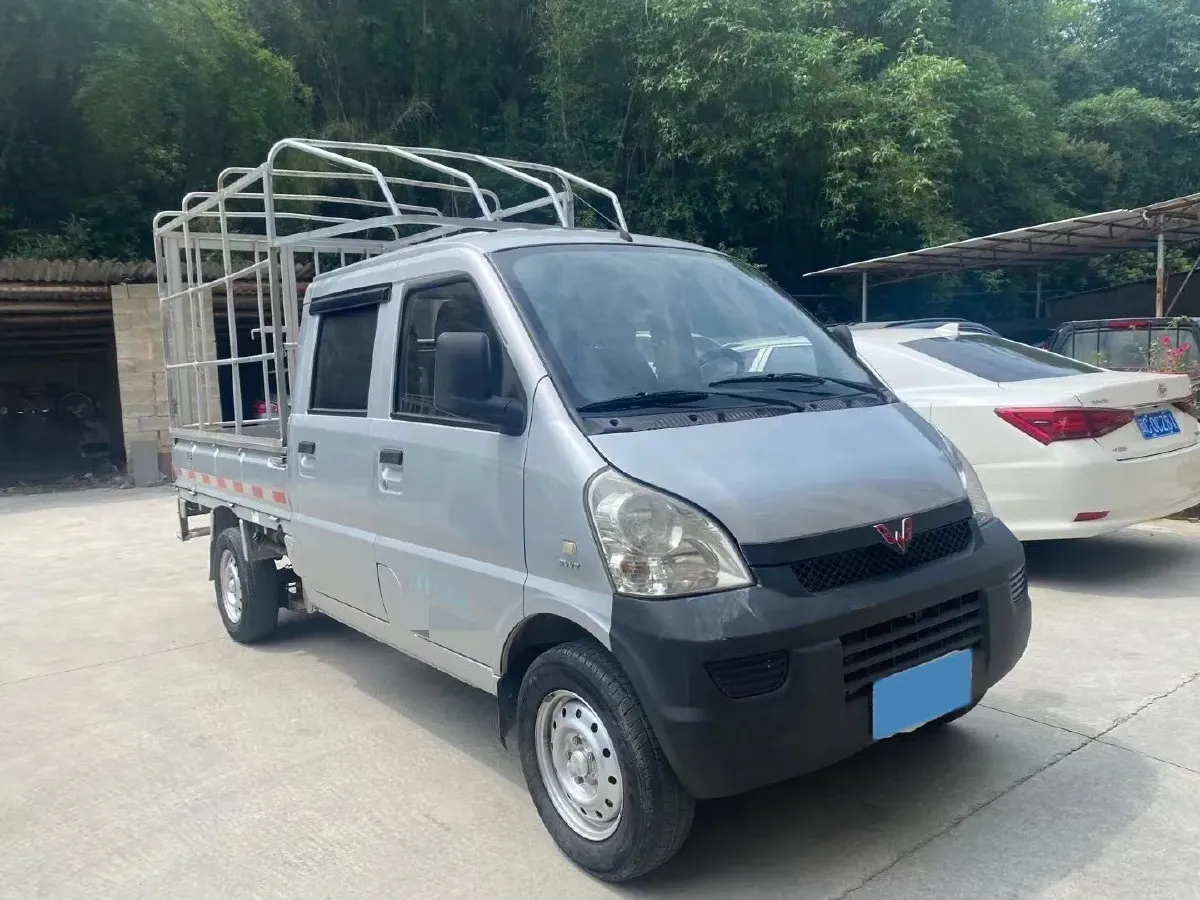 2015 Dongfeng DongFeng Pickup 2.4T 82HP L4 5MT,autocango,china used car exporter,china ev exporter,chinese used car exporter,chinese used ev exporter