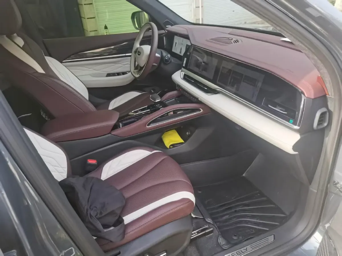 2021 Geely Monjaro 2.0T 218HP L4 7DCT,autocango,china used car exporter,china ev exporter,chinese used car exporter,chinese used ev exporter