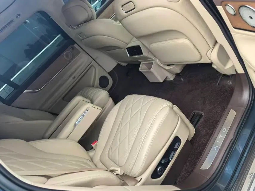 2024 AITO AITO M9 1.5T 152HP L4 REEV 42KWH,autocango,china used car exporter,china ev exporter,chinese used car exporter,chinese used ev exporter