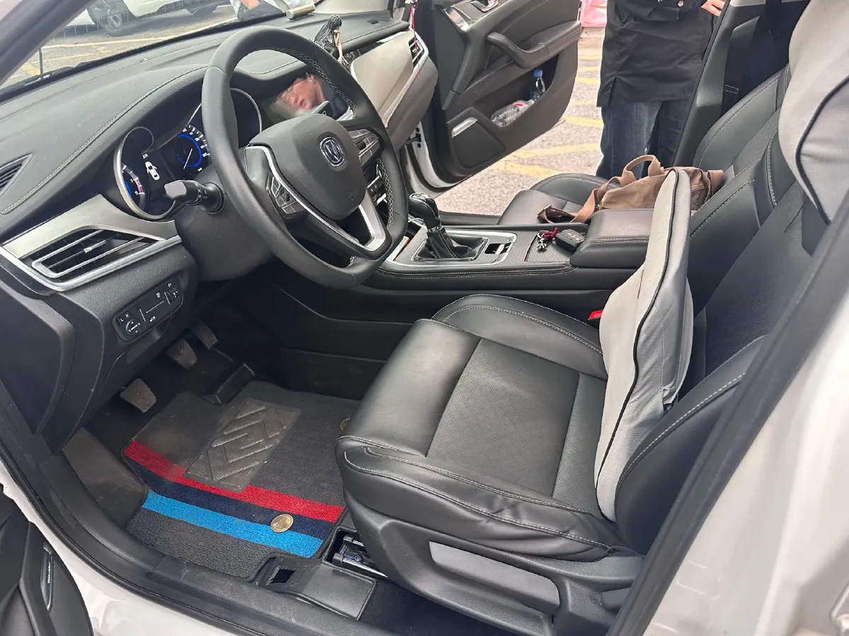 2019 ChangAn Eado 1.6L 128HP L4 5MT,autocango,china used car exporter,china ev exporter,chinese used car exporter,chinese used ev exporter