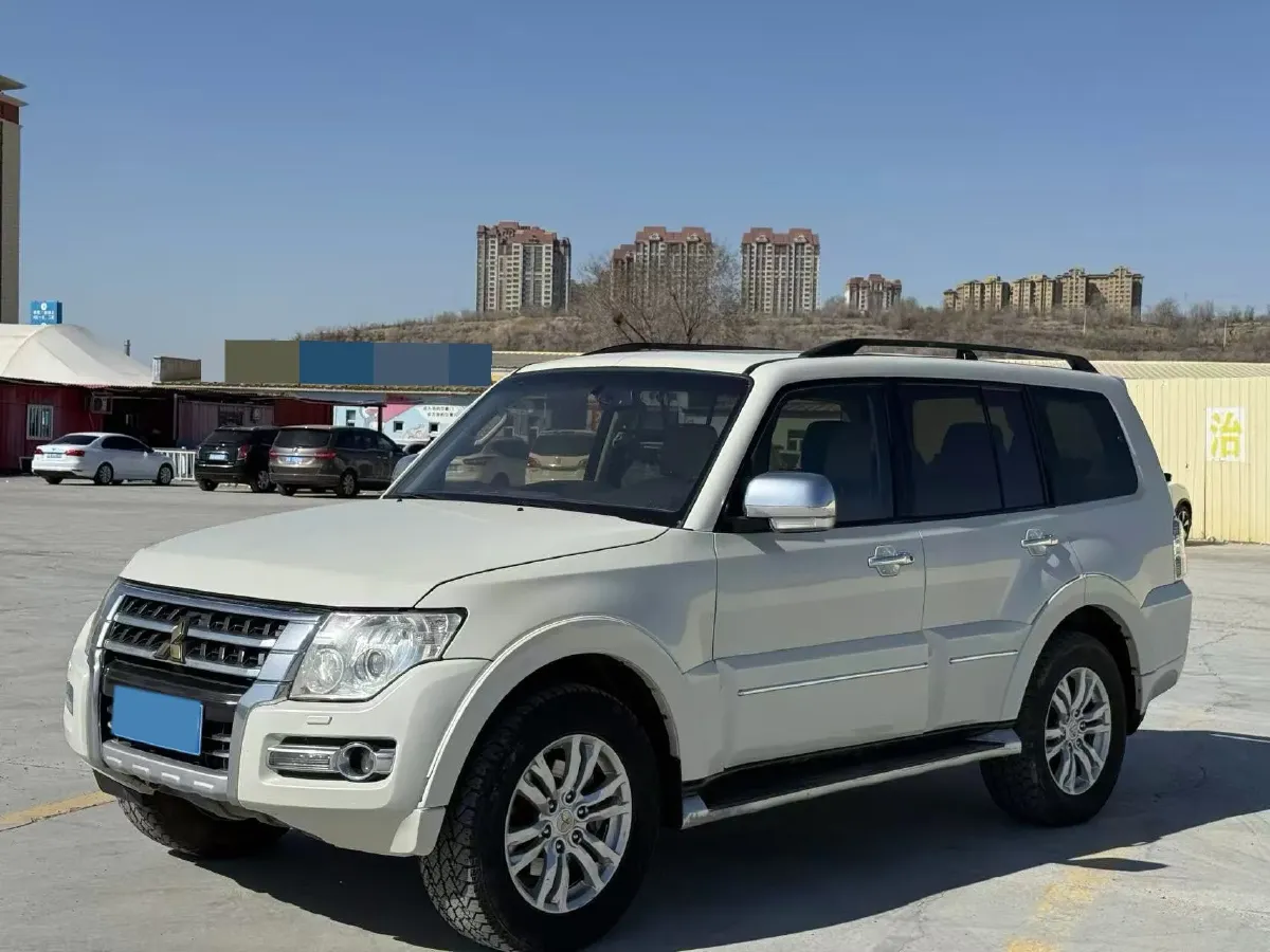 2018 Mitsubishi Pajero 3.0L 174HP V6 5AT,autocango,china used car exporter,china ev exporter,chinese used car exporter,chinese used ev exporter