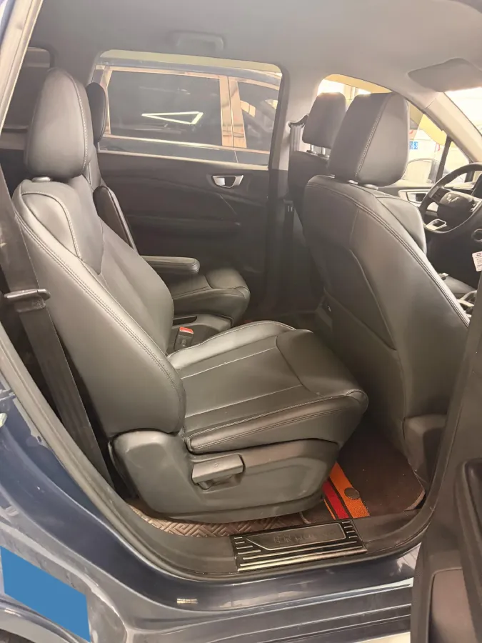 2022 WuLing JiaChen 1.5T 147HP L4 6MT,autocango,china used car exporter,china ev exporter,chinese used car exporter,chinese used ev exporter