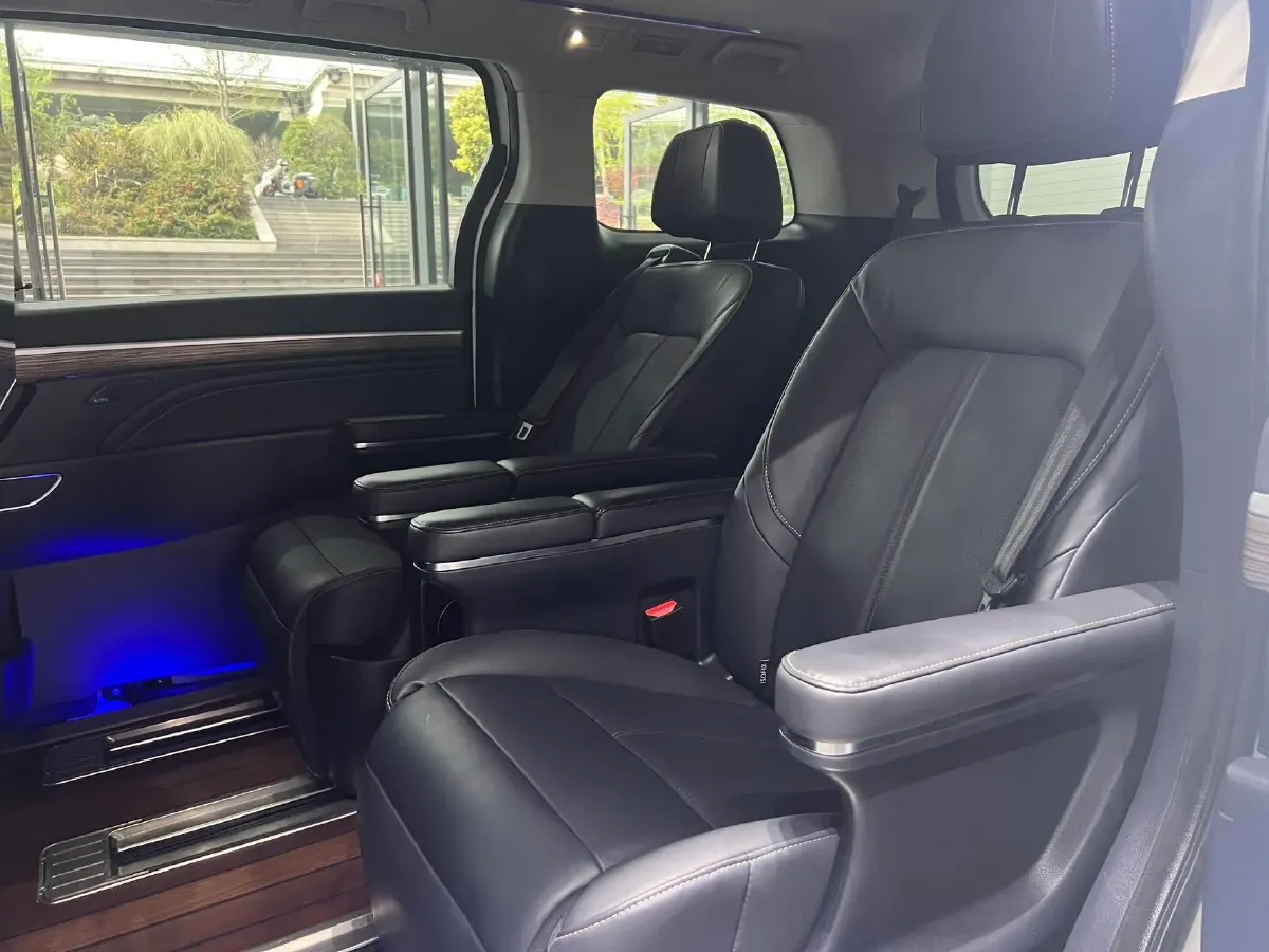 2021 GAC Trumpchi M8 2.0T 252HP L4 8AT,autocango,china used car exporter,china ev exporter,chinese used car exporter,chinese used ev exporter