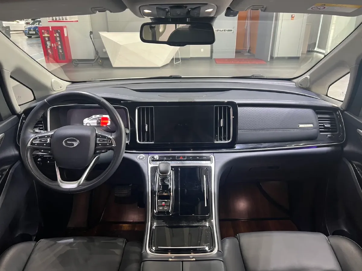 2021 GAC Trumpchi M8 2.0T 252HP L4 8AT,autocango,china used car exporter,china ev exporter,chinese used car exporter,chinese used ev exporter