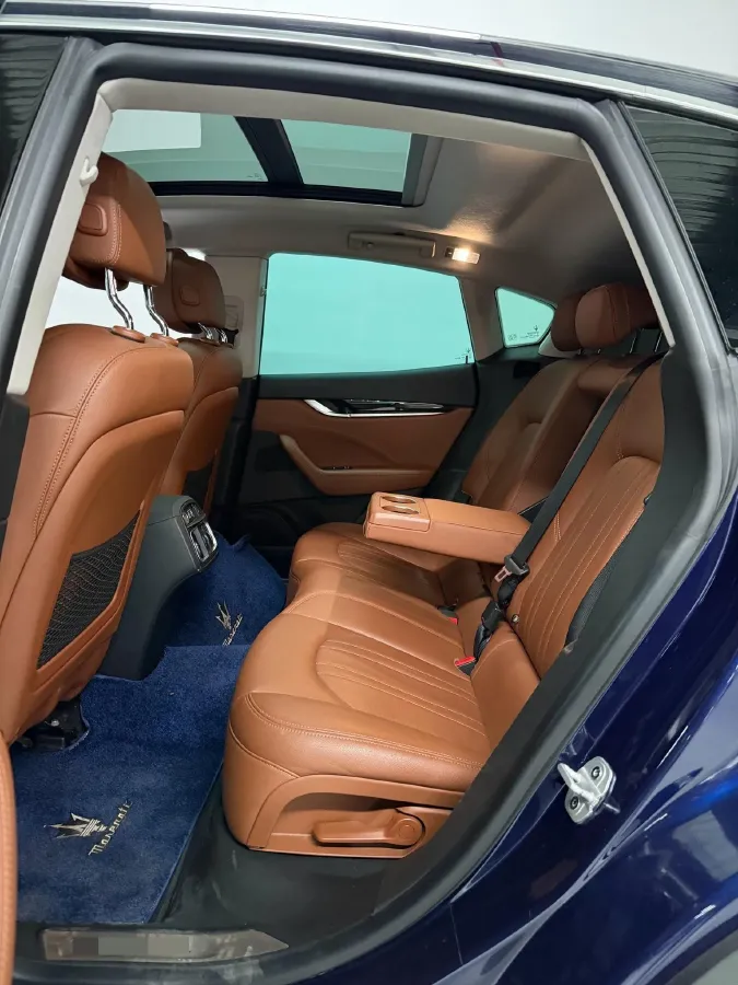 2019 Maserati Levante 3.0T 350HP V6 8AT,autocango,china used car exporter,china ev exporter,chinese used car exporter,chinese used ev exporter