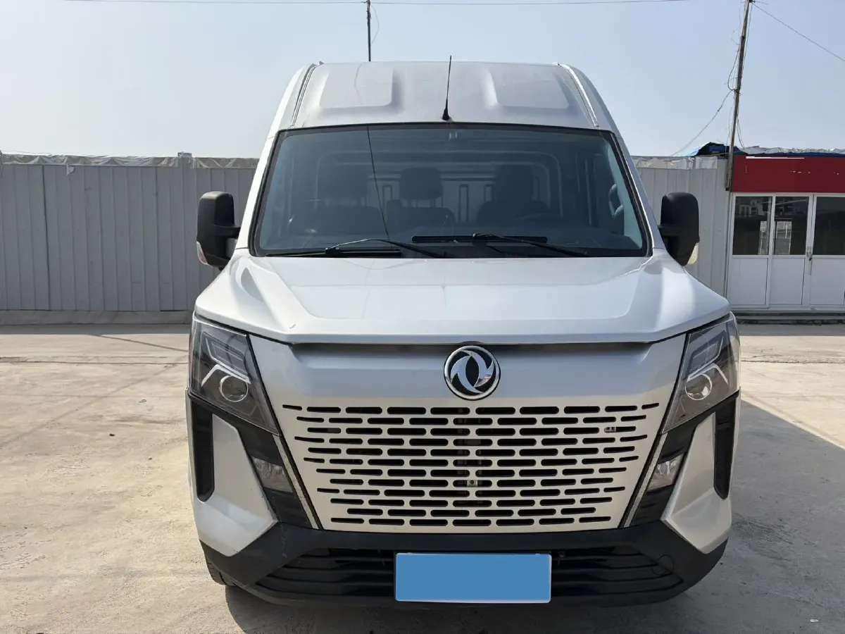 2023 Ford Transit 2.0T 220HP L4 5MT,autocango,china used car exporter,china ev exporter,chinese used car exporter,chinese used ev exporter